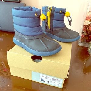 Ugg Toddler Puffer Boot Waterproof. Navy. Size 8